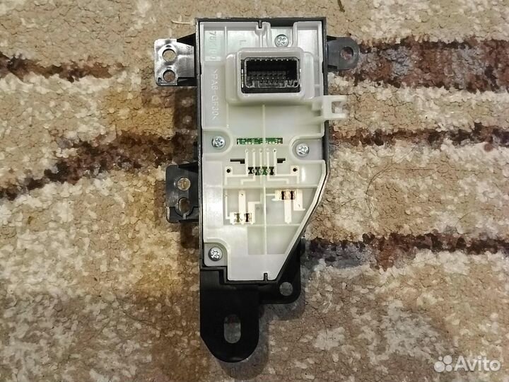 Новый блок стояночного тормоза Toyota Camry 70