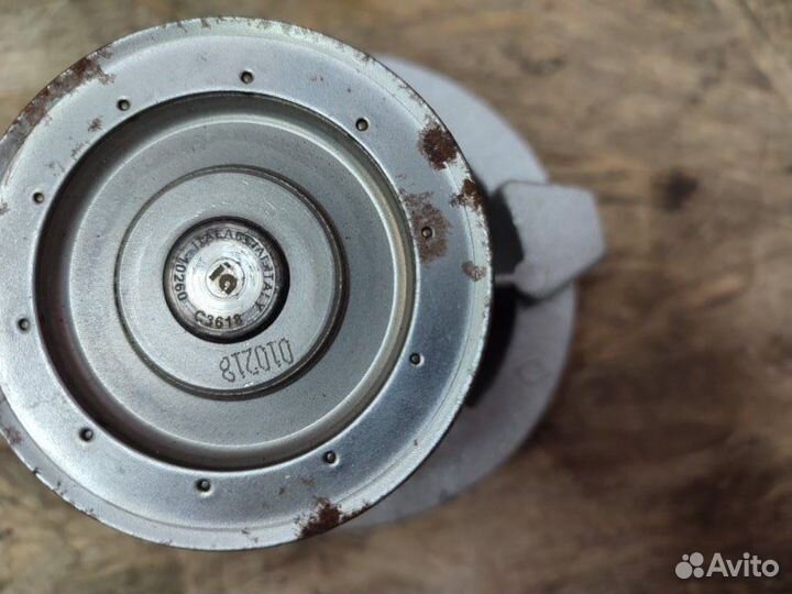 Водяной насос, помпа Opel Vectra