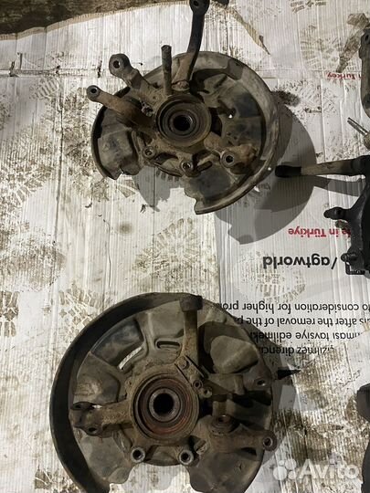 Поворотный кулак w140