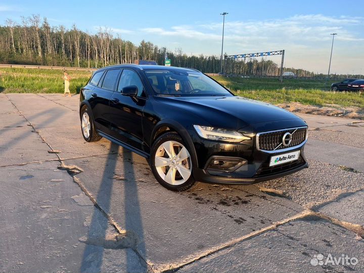 Volvo V60 Cross Country 2.0 AT, 2019, 175 000 км