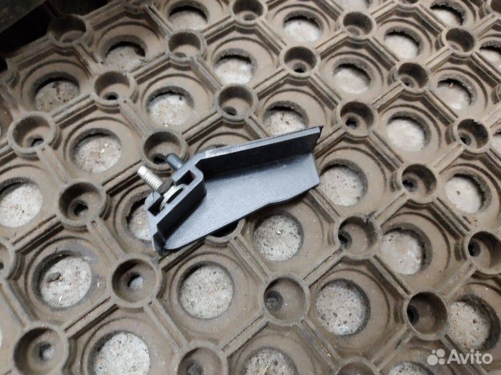 Накладка двери (крышки) багажника Ford Fiesta 6