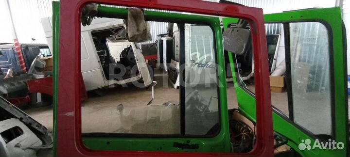 Дверь передняя правая DAF 95 2 (XF) 2005