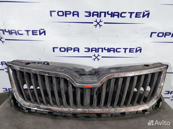 Решетка радиатора Skoda Rapid 2012-2020