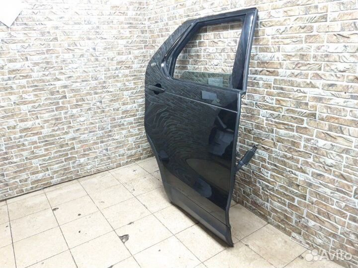 Дверь задняя правая Land Rover Discovery V