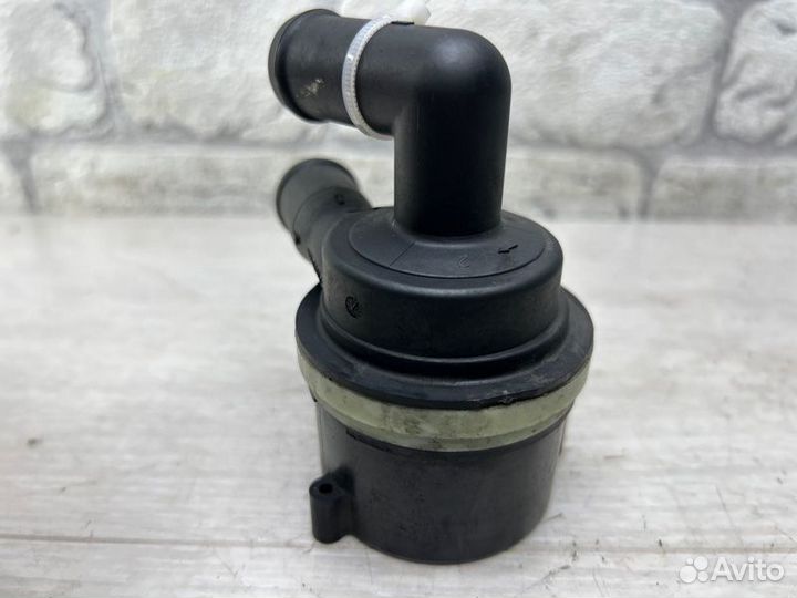 Дополнительный водяной насос Audi A3