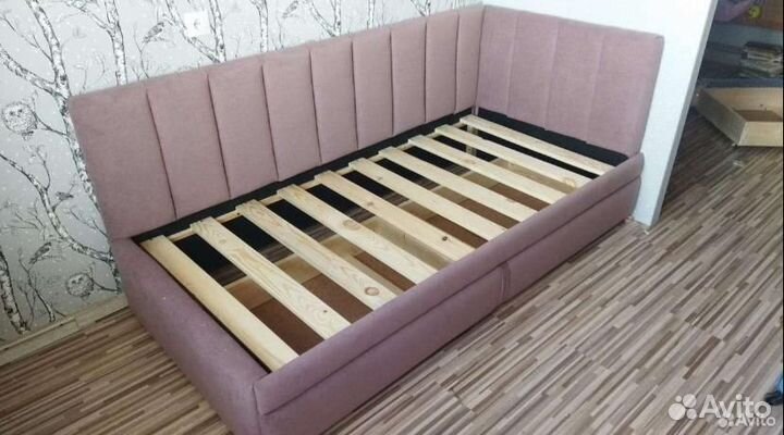 Детская кровать с мягкой спинкой (материал seven)