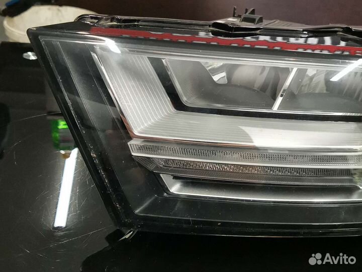 Фара левая Audi Q7