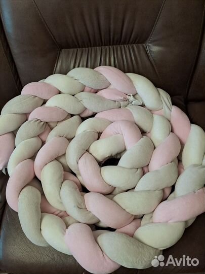 Бортик косичка в кроватку