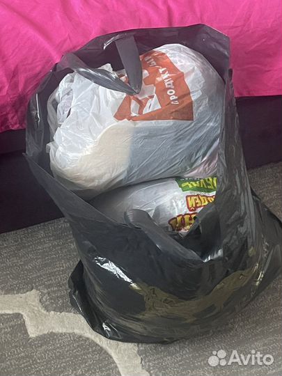 Отдам даром женские вещи