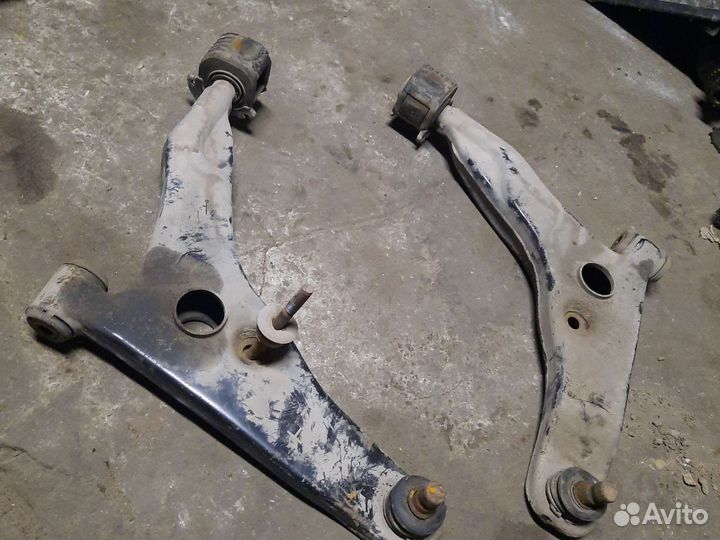 Рычаг подвески Mitsubishi space star