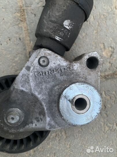 Натяжитель ремня генератора mazda CX5