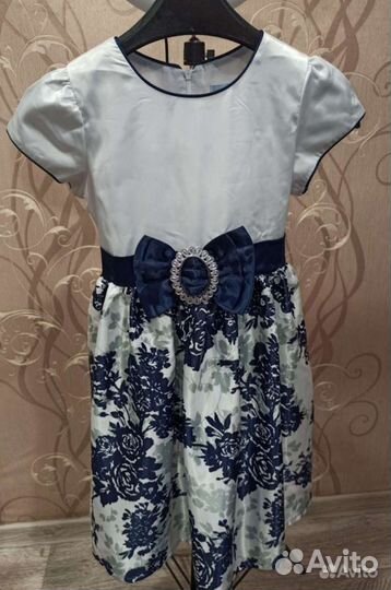 Костюмы и платья для девочек