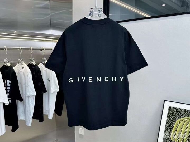 Футболка мужская givenchy