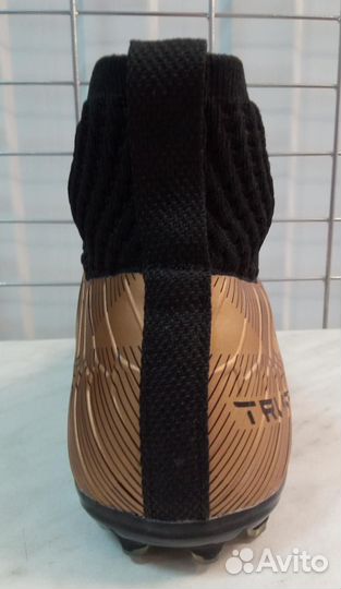 Размер 45 длина по стельке 29см Бутсы Demix Новые