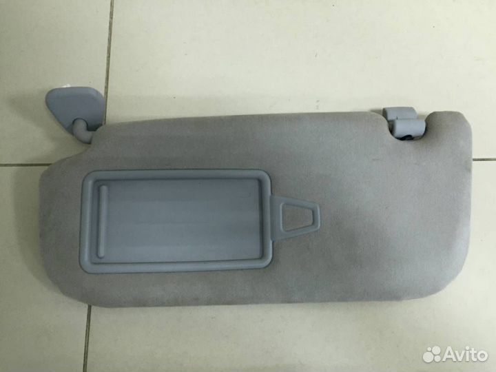 Козырек солнцезащитный внутри Hyundai Equus 2009-2