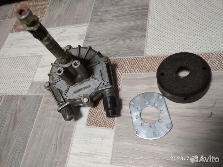 Рулевой редуктор для лодки