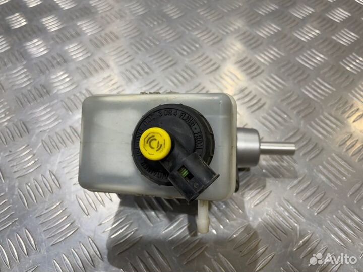 Главный тормозной цилиндр LADA Largus