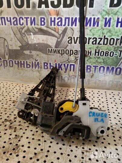 Замок двери передний левый Chevrolet Cruze