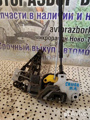 Замок двери передний левый Chevrolet Cruze