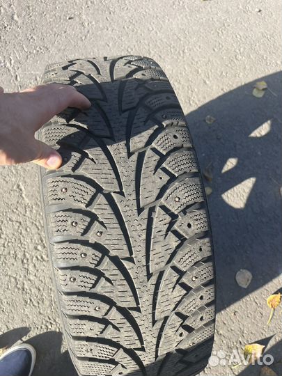 Hankook Winter I'Pike 215/65 R16 98T