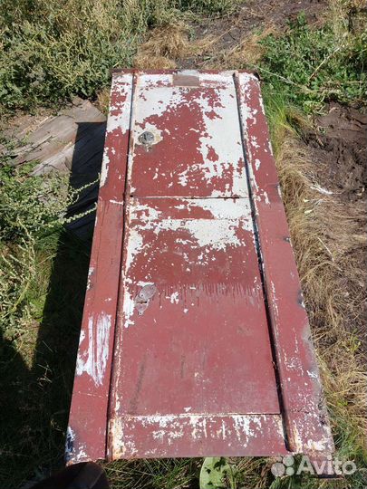 Сейф заводской