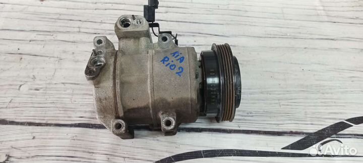 Компрессор кондиционера Kia Rio 2