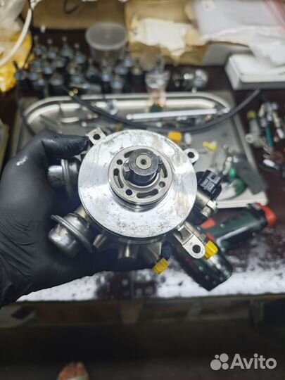 Насос топливный тндв Porsche 4.8 турбо