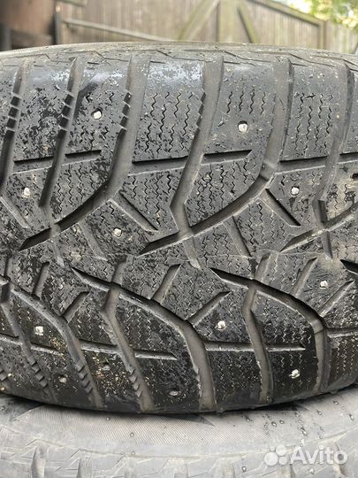 Bridgestone Blizzak Spike-02 SUV 265/50 R20