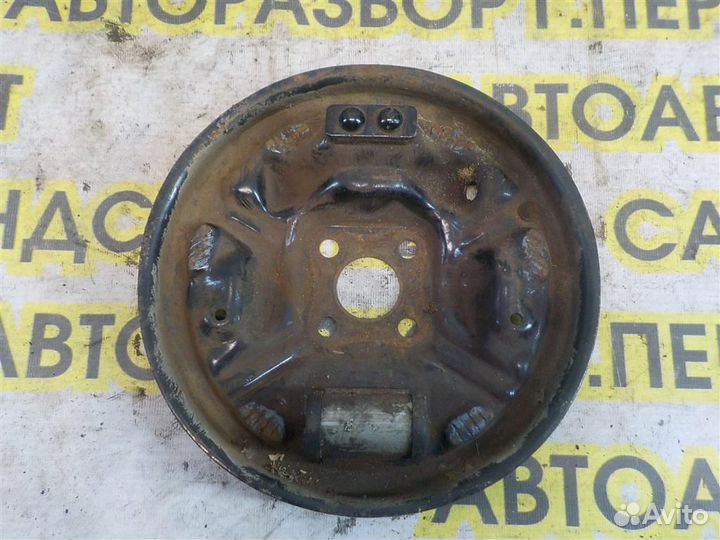 Щит опорный задний левый Renault Logan I 2005-2014