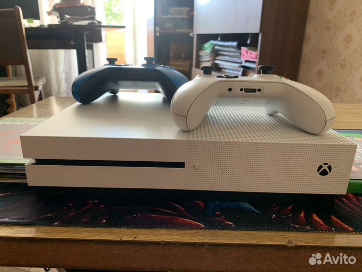 Xbox One S 1tb с xbox game pass ultimate на год