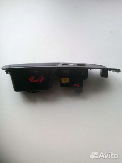 Кнопка стеклоподъемника