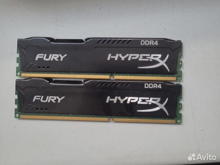 Материнская плата с процессором и памятью