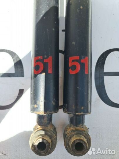 Комплект задних амортизаторов Mercedes W211