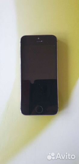 Телефон iPhone 5s