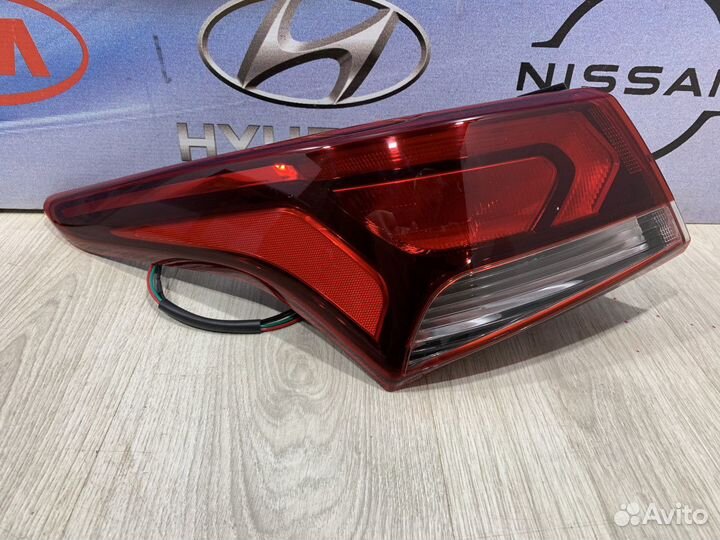 Фонарь задний Hyundai solaris 2 Лев