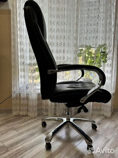 Кресло руководителя натуральная кожа