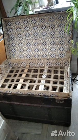 Сундук деревянный старинный