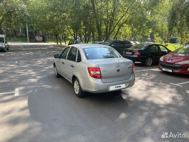 LADA Granta 1.6 МТ, 2015, 77 000 км