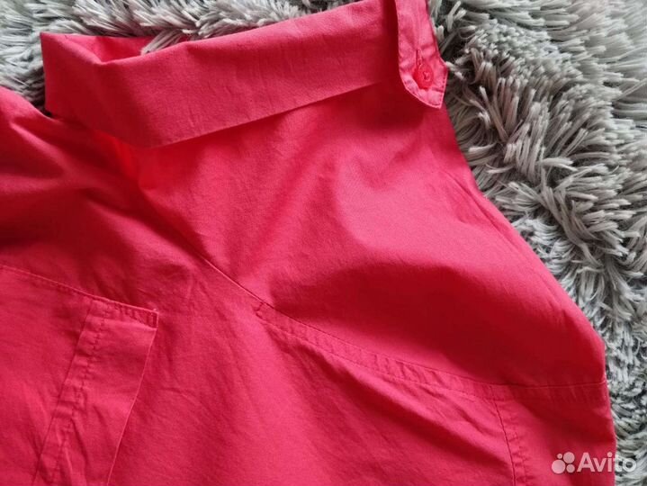 Брузка, б/у пару раз. Цвет малиновый, размер 48/50
