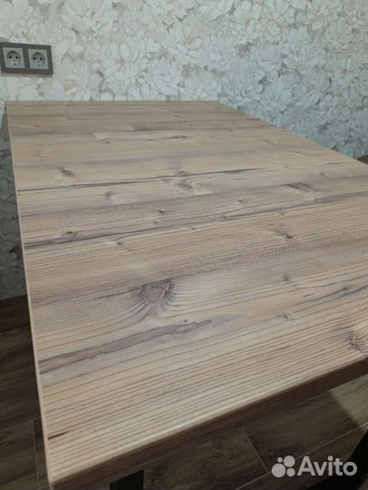 Кухонный стол новый