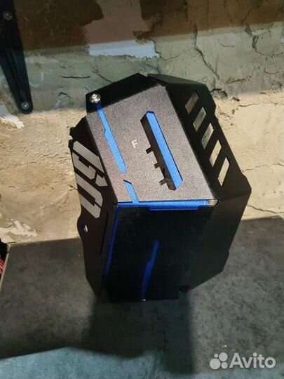 Кожух бочка антифриза Yamaha MT-09