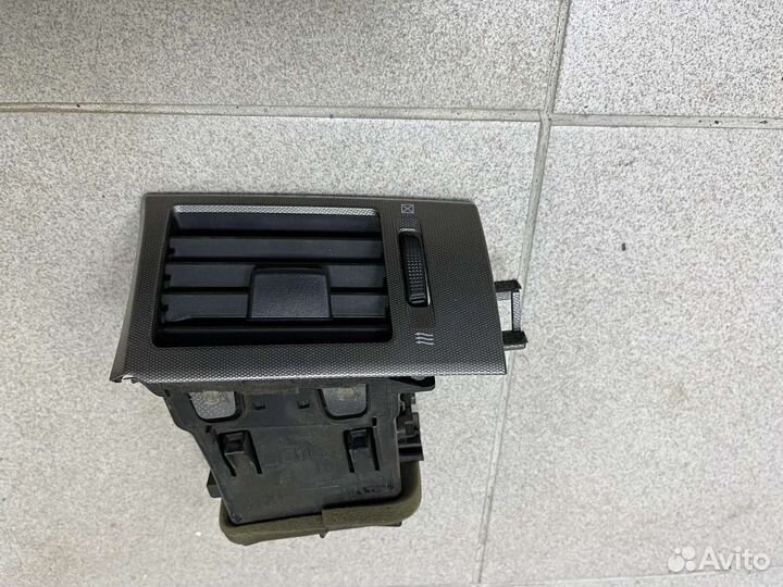 Дефлектор воздуховода nissan tiida C11