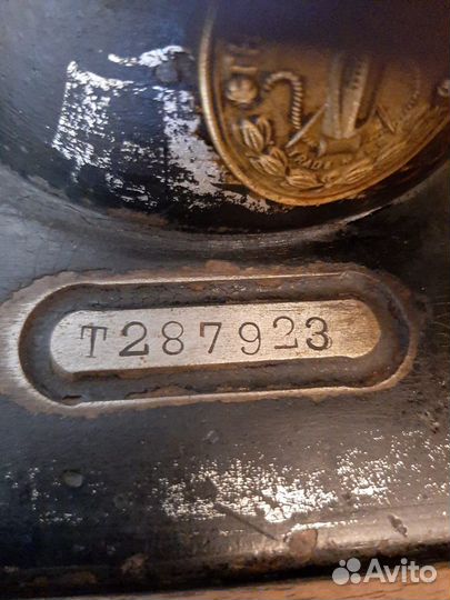 Швейная машина Singer