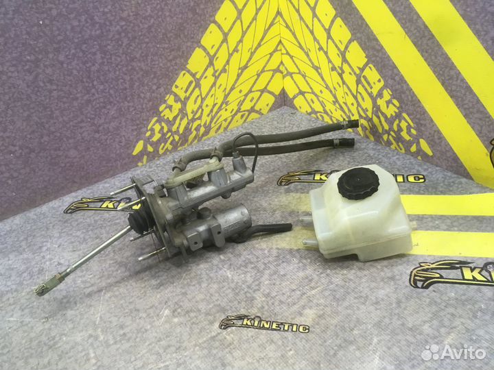 Цилиндр главный тормозной Бачок Альфард ATH10