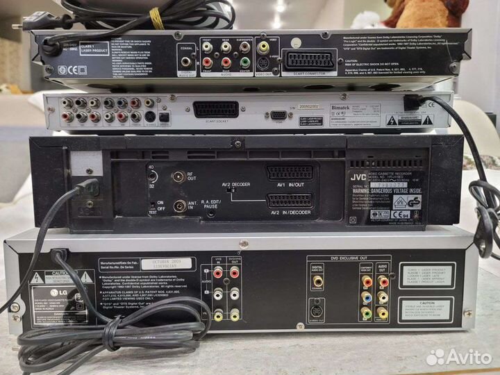 Видеомагнитофон с двд