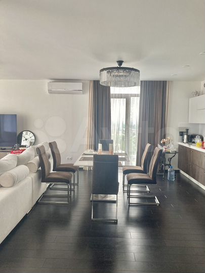 2-к. квартира, 94 м², 18/18 эт.