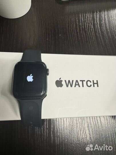 Часы Apple Watch SE 40 mm