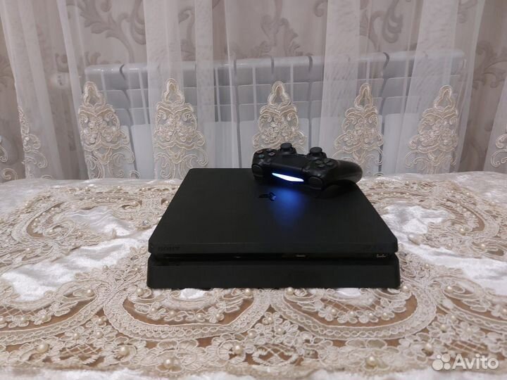 Sony PS4 Slim