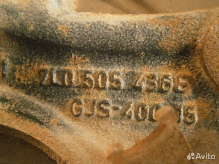 Кулак поворотный задний правый Porsche Cayenne 200