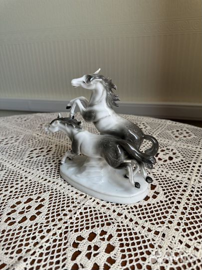 Фигурка лошади